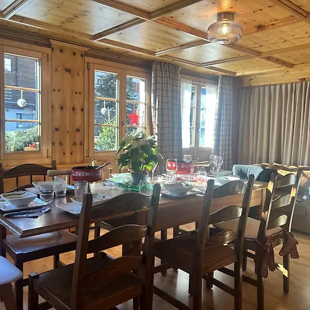 Cozy In Cozy Shared Flat - Prime Location Homestay szállás